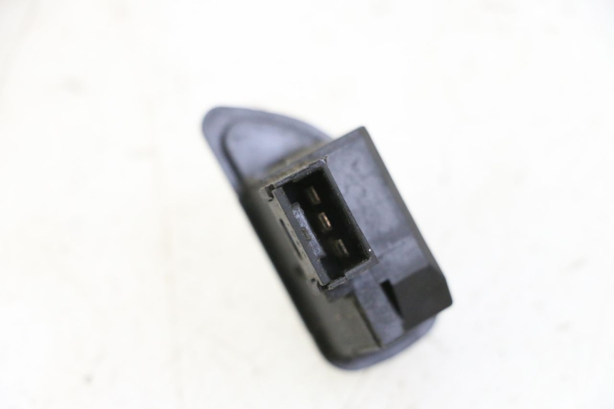 photo de COMMODO CLIGNOTANT PIAGGIO MP3 500 (2014 - 2016)