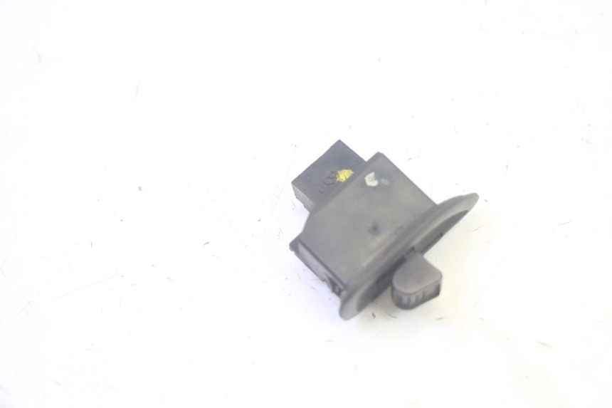 photo de COMMODO CLIGNOTANT PIAGGIO MP3 500 (2016 - 2018) - Détail de la pièce