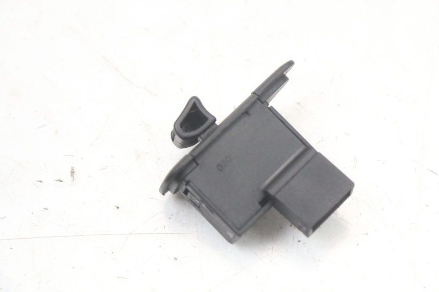 photo de COMMODO CLIGNOTANT PIAGGIO XEVO - X EVO 125 (2007 - 2016)