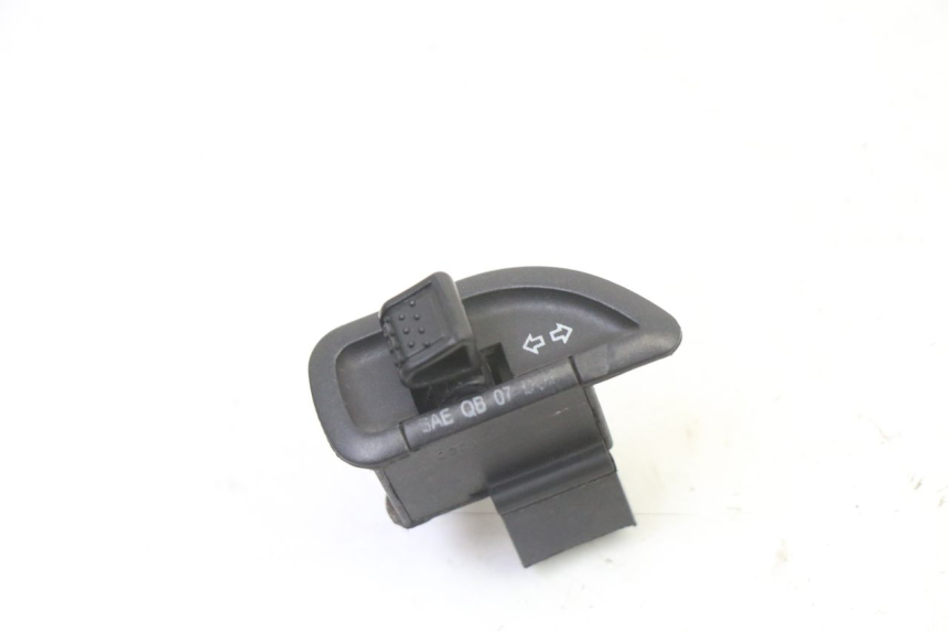 photo de COMMODO CLIGNOTANT APRILIA SXR 50 (2021 - 2023)