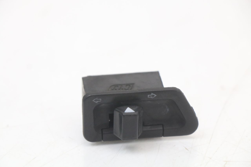 photo de COMMODO CLIGNOTANT SYM FIDDLE 3 III 50 (2014 - 2020)