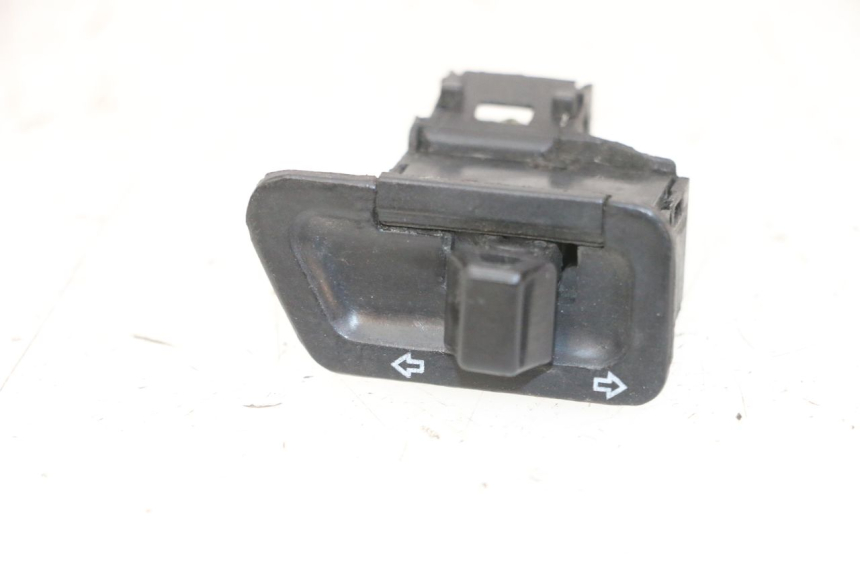 photo de COMMODO CLIGNOTANT SYM FIDDLE 3 III 50 (2014 - 2020)