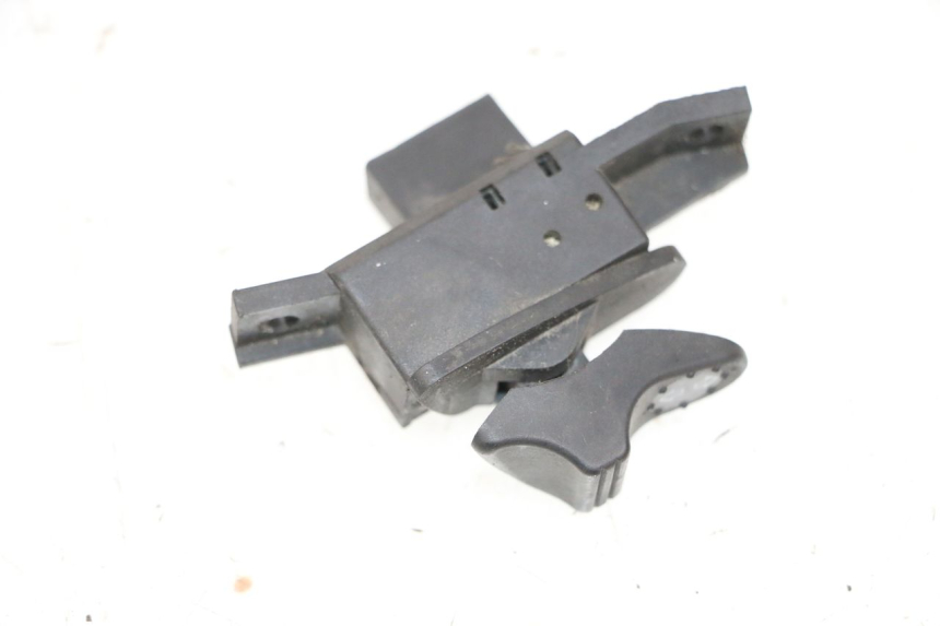 photo de COMMODO CLIGNOTANT PIAGGIO VESPA GTS SUPER IE 125 (2009 - 2016) - Détail de la pièce