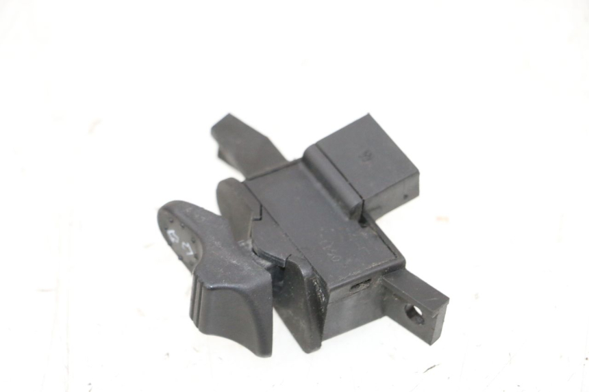 photo de COMMODO CLIGNOTANT PIAGGIO VESPA GTS SUPER IE 125 (2009 - 2016) - Autre angle de vue