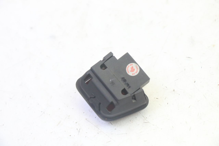 photo de COMMODO COUPE CONTACT PIAGGIO XEVO - X EVO 125 (2007 - 2016) - Autre angle de vue