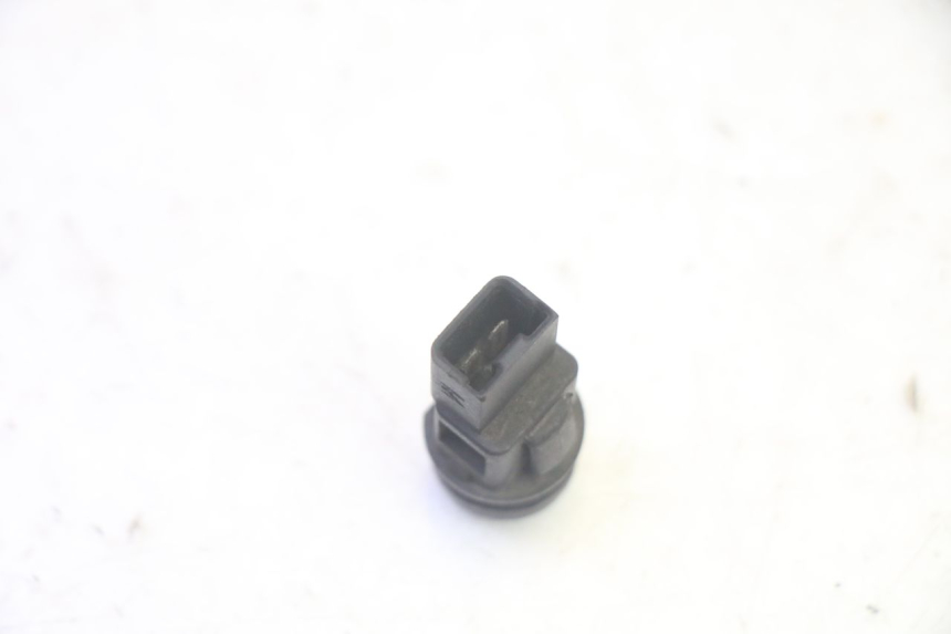 photo de COMMODO DEMARREUR PIAGGIO FLY 4T 50 (2013 - 2017) - Autre angle de vue