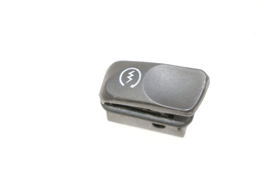 photo de COMMODO DEMARREUR PIAGGIO MP3 500 (2014 - 2016)