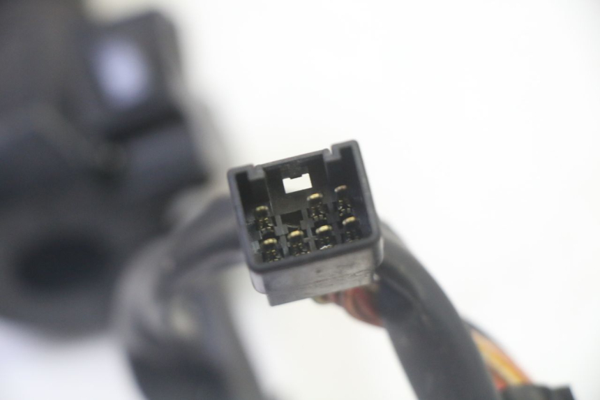 photo de COMMODO DROIT SUZUKI BURGMAN 125 (2007 - 2014)