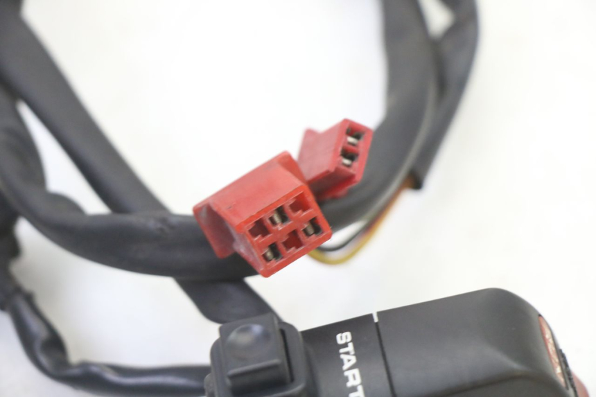 photo de COMMODO DROIT HONDA CBR RR FIREBLADE 900 (1992 - 1994)