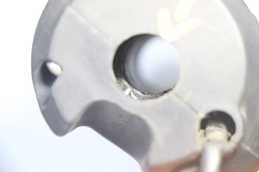 photo de COMMODO DROIT PEUGEOT CITYSTAR 50 (2013 - 2017)