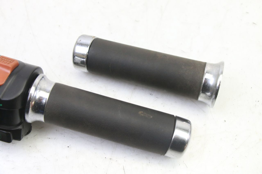 photo de COMMODO DROIT APRILIA CLASSIC 125 (1995 - 2001)