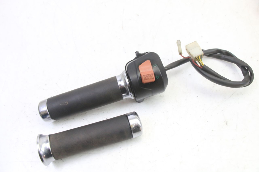 photo de COMMODO DROIT APRILIA CLASSIC 125 (1995 - 2001)