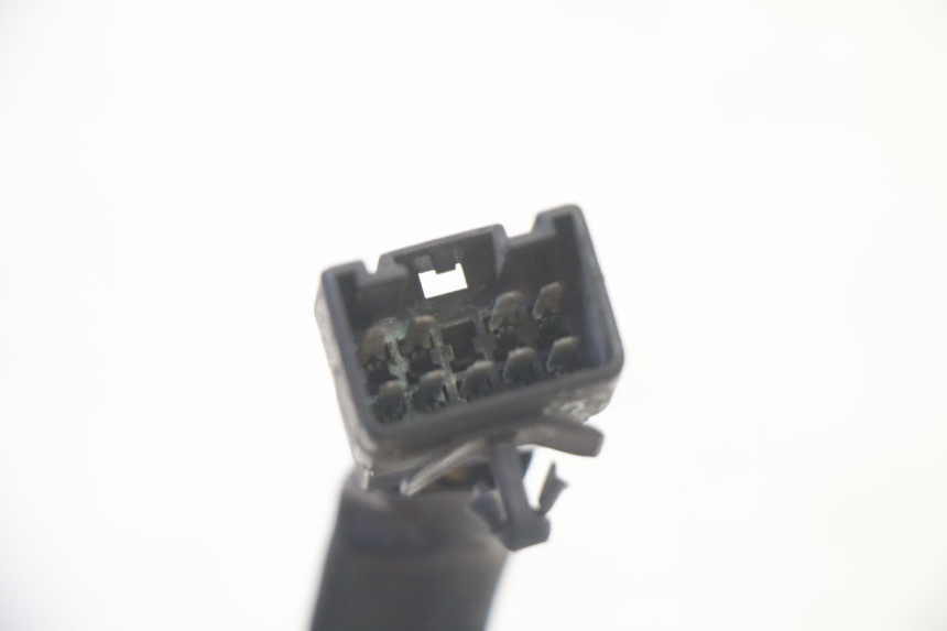 photo de COMMODO DROIT SUZUKI DL V STROM 1000 (2002 - 2007) - Pièce contrôlée