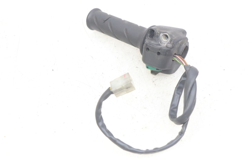 photo de COMMODO DROIT PEUGEOT ELYSEO 125 (1999 - 2004)