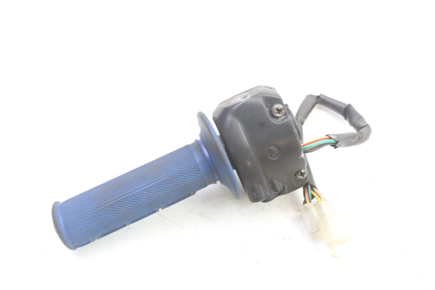 photo de COMMODO DROIT KEEWAY F-ACT FACT 50 (2006 - 2011) - Gros plan technique