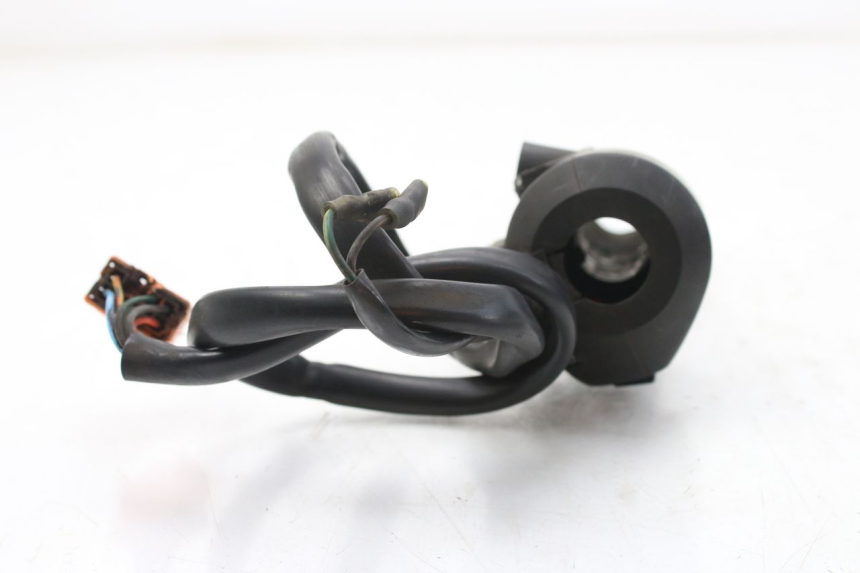 photo de COMMODO DROIT HONDA FES S-WING SWING ABS 125 (2007 - 2015)