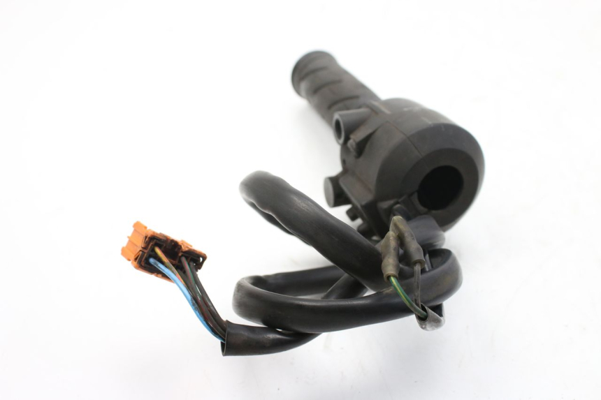 photo de COMMODO DROIT HONDA FES S-WING SWING ABS 125 (2007 - 2015)