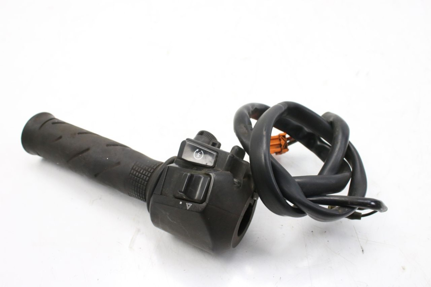 photo de COMMODO DROIT HONDA FES S-WING SWING ABS 125 (2007 - 2015)