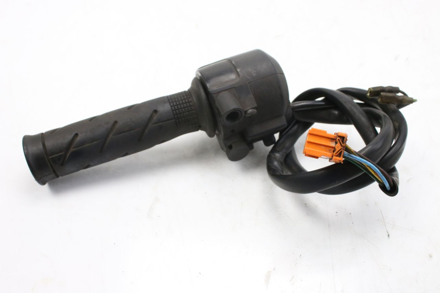 photo de COMMODO DROIT HONDA FES S-WING SWING ABS 125 (2007 - 2015)