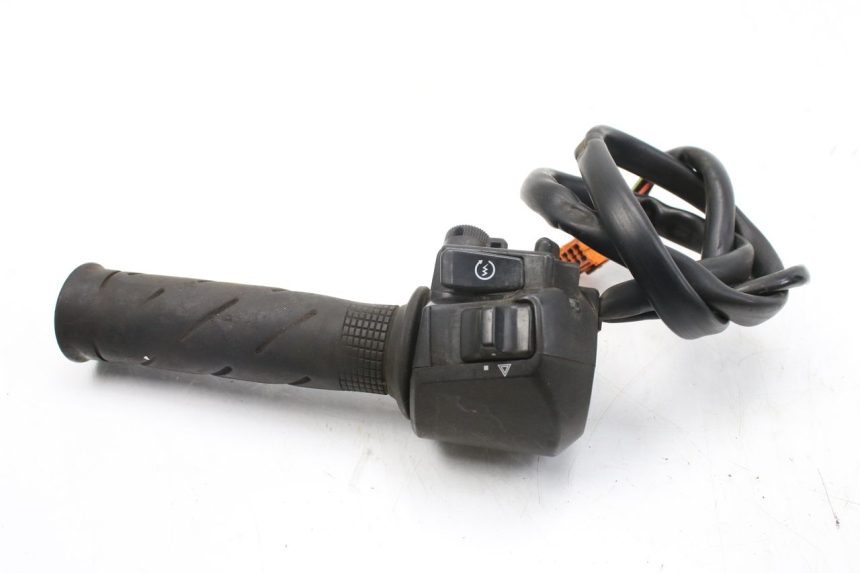 photo de COMMODO DROIT HONDA FES S-WING SWING ABS 125 (2007 - 2015)