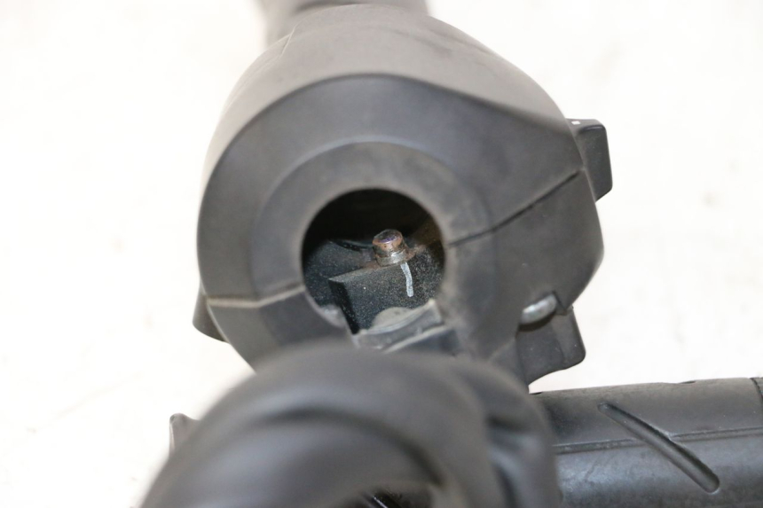 photo de COMMODO DROIT HONDA FES S-WING SWING ABS 125 (2007 - 2015)