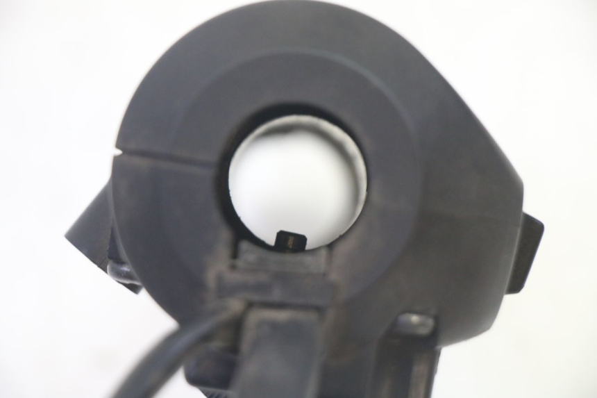 photo de COMMODO DROIT HONDA FES S-WING SWING ABS 125 (2007 - 2015)