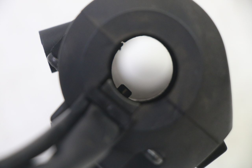 photo de COMMODO DROIT HONDA FES S-WING SWING ABS 125 (2007 - 2015)