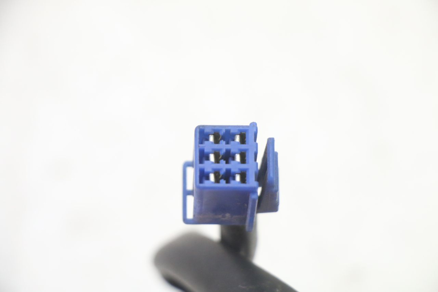 photo de COMMODO DROIT YAMAHA FZ6 FAZER S2 600 (2007 - 2011)