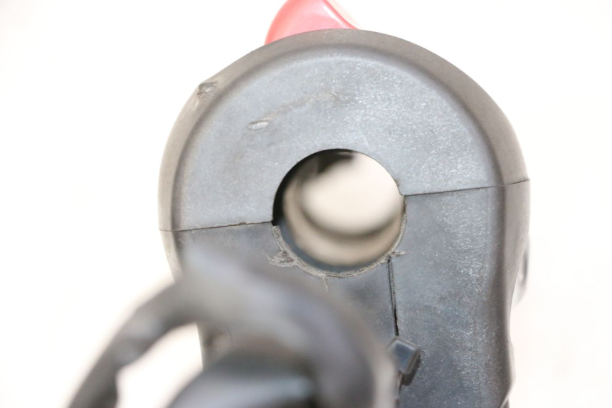 photo de COMMODO DROIT YAMAHA FZ6 N FAZER 600 (2004 - 2006)