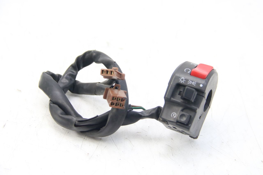 photo de COMMODO DROIT YAMAHA FZS FAZER 600 (2001 - 2003)