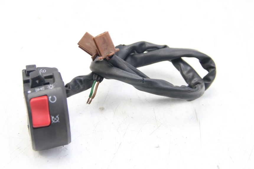 photo de COMMODO DROIT YAMAHA FZS FAZER 600 (2001 - 2003)