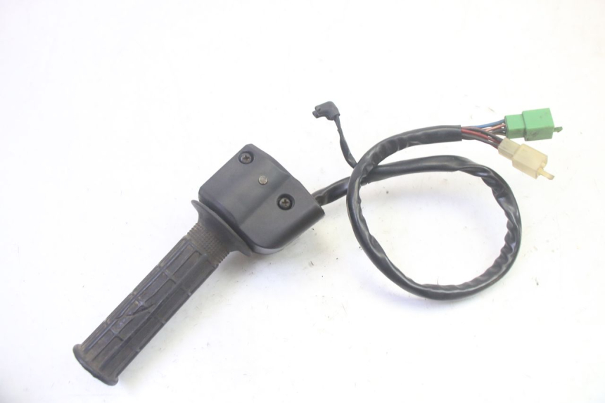 photo de COMMODO DROIT KAWASAKI GPZ RX 1000 (1986 - 1988) - Gros plan technique