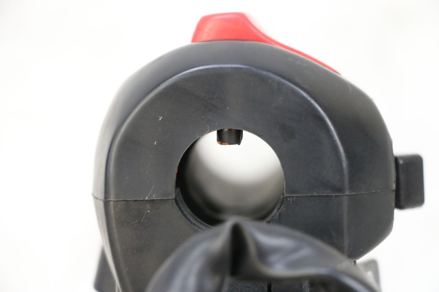 photo de COMMODO DROIT SUZUKI GSXR GSX-R 1000 (2003 - 2004) - Gros plan technique