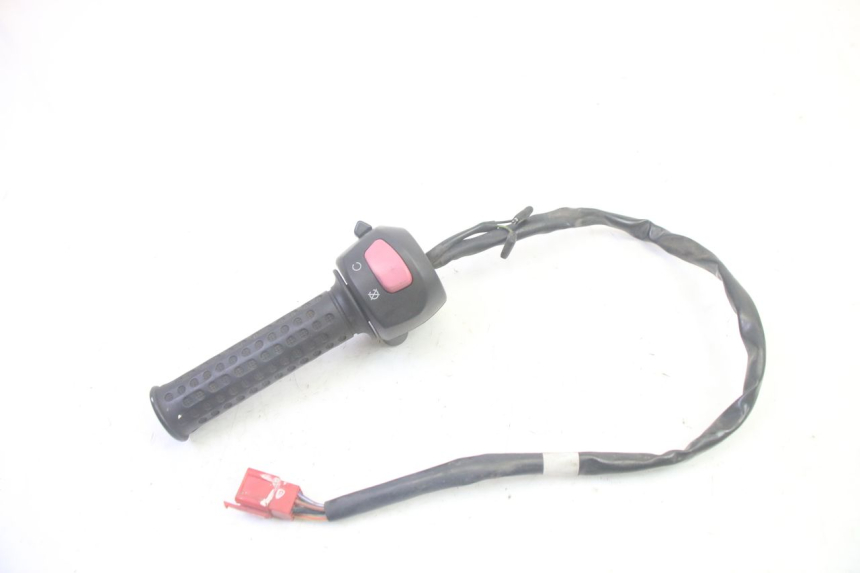 photo de COMMODO DROIT SYM GTS EVO 125 (2009 - 2013) - Autre angle de vue