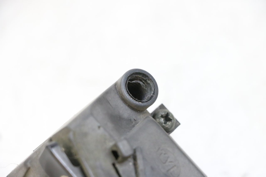 photo de COMMODO DROIT JM MOTORS GTS 125 (2015 - 2019) - Zoom état d’usage