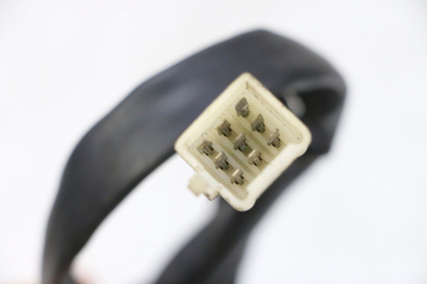 photo de COMMODO DROIT JM MOTORS GTS 125 (2015 - 2019) - Gros plan technique