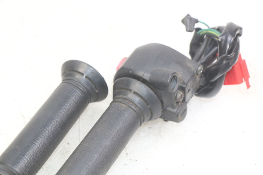 photo de COMMODO DROIT SYM JET SPORT XR 50 (2006 - 2015)