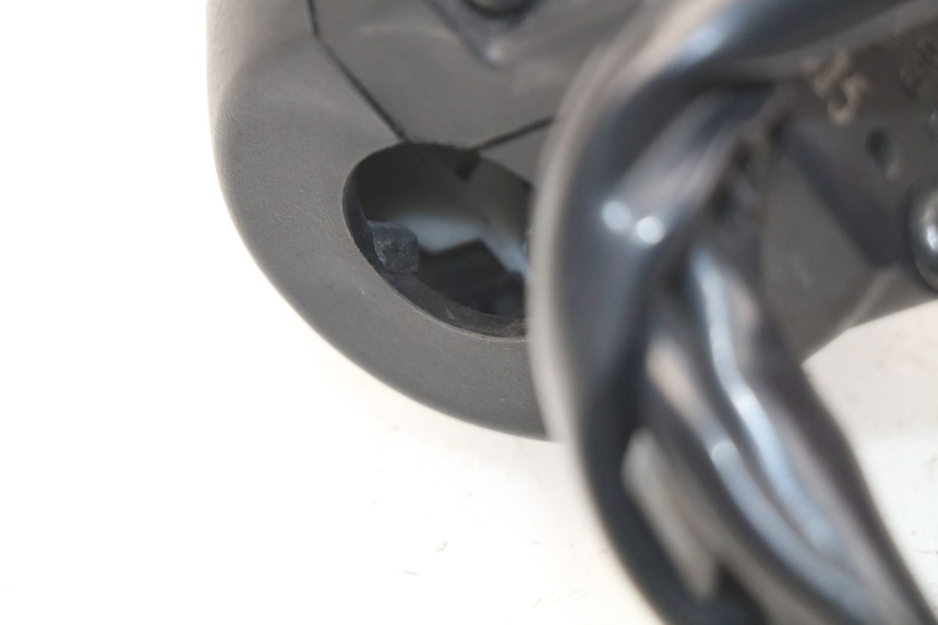 photo de COMMODO DROIT SYM JOYMAX 250 (2013 - 2017)