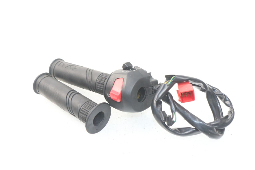 photo de COMMODO DROIT SYM JOYMAX 250 (2013 - 2017)