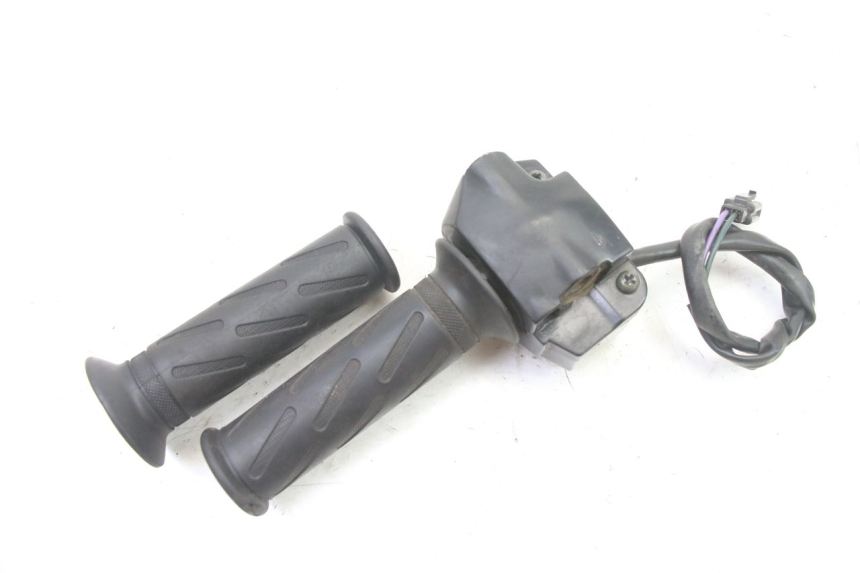 photo de COMMODO DROIT PEUGEOT KISBEE 2T 50 (2010 - 2017)
