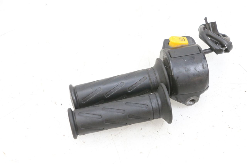 photo de COMMODO DROIT PEUGEOT KISBEE 4T 50 (2010 - 2017)