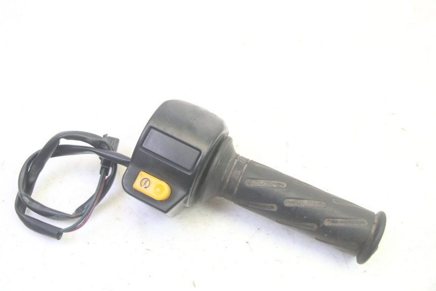 photo de COMMODO DROIT PEUGEOT KISBEE 4T 50 (2010 - 2017) - Vue principale