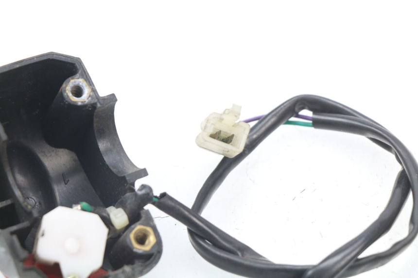 photo de COMMODO DROIT PEUGEOT LUDIX 50 (2008 - 2017)