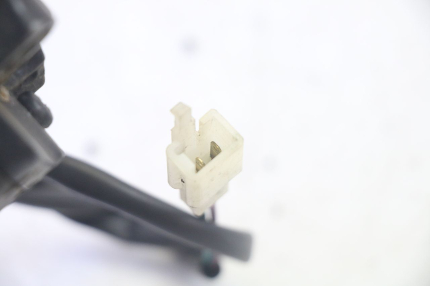 photo de COMMODO DROIT PEUGEOT LUDIX 50 (2008 - 2017) - État de surface