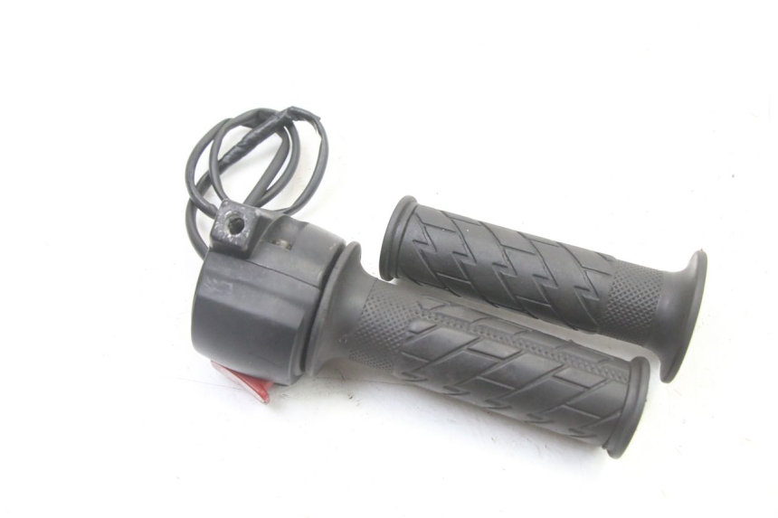 photo de COMMODO DROIT MBK BOOSTER SPIRIT NAKED 50 (2004 - 2017)