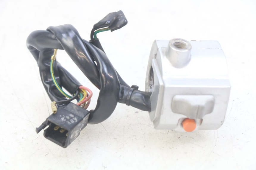 photo de COMMODO DROIT SYM MIO 50 (2011 - 2017)