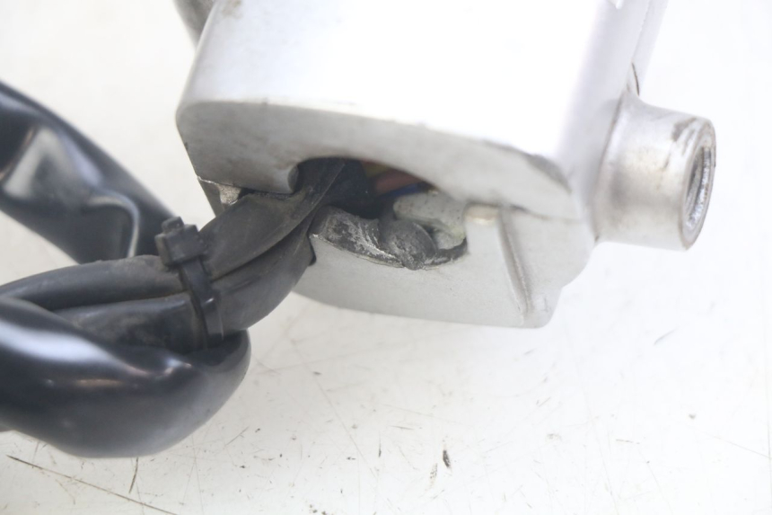 photo de COMMODO DROIT SYM MIO 50 (2011 - 2017)