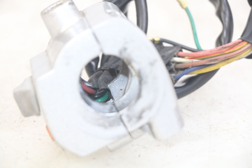 photo de COMMODO DROIT SYM MIO 50 (2011 - 2017)