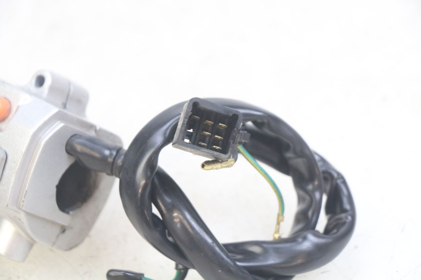 photo de COMMODO DROIT SYM MIO 50 (2011 - 2017)