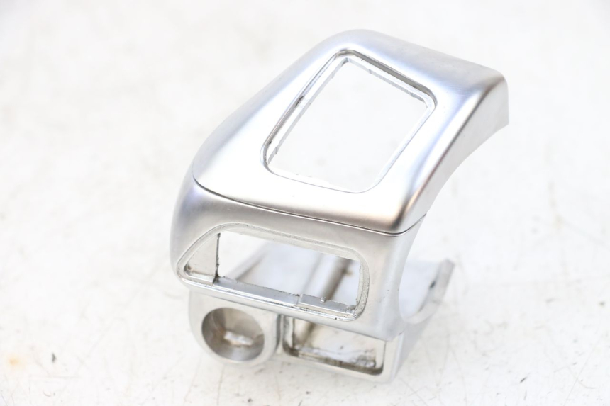 photo de COMMODO DROIT PIAGGIO MP3 HPE 300 (2019 - 2026) - Vue principale